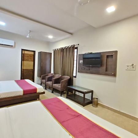 Hotel The Grandpark Amritsar Exterior foto