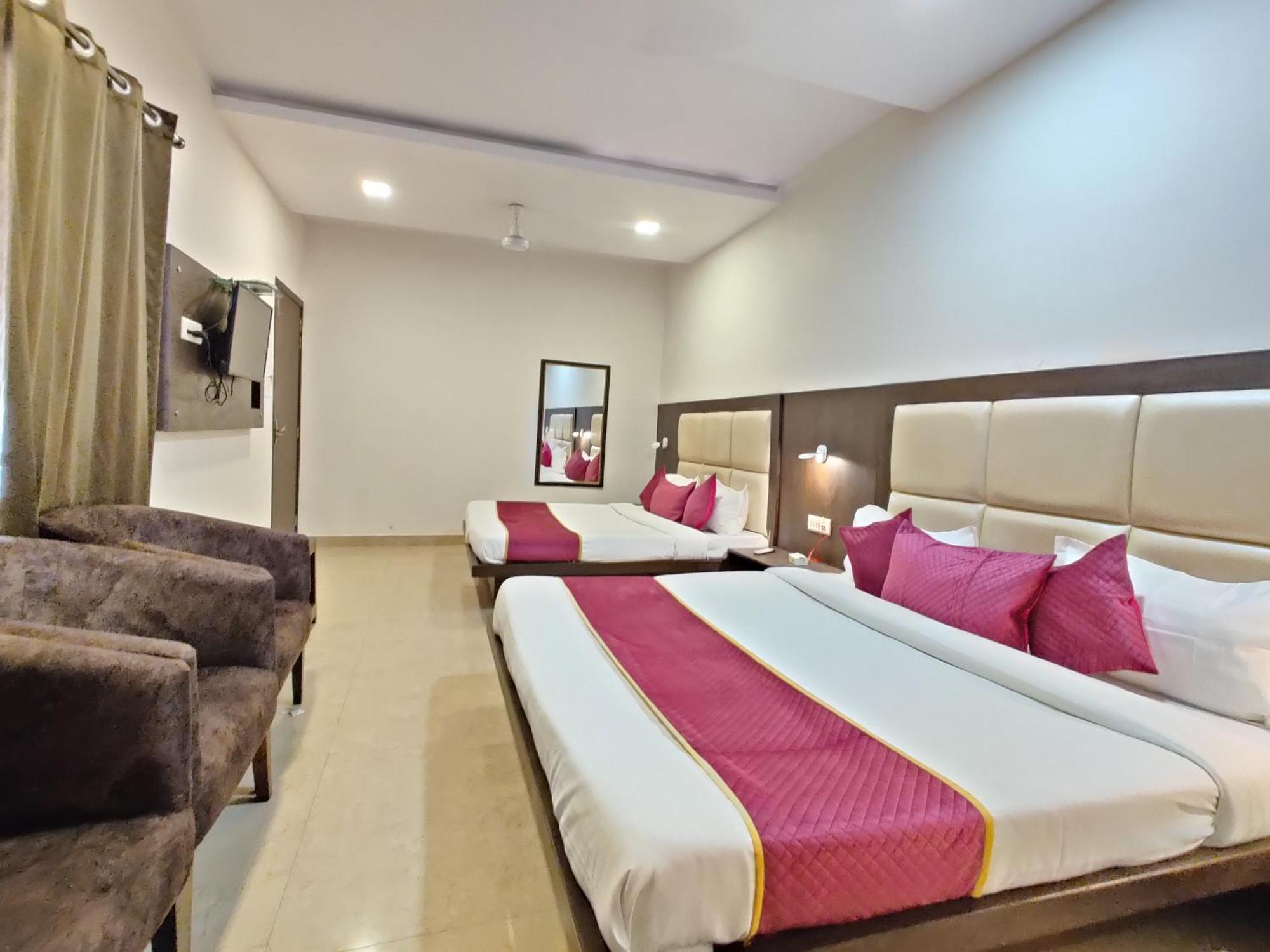 Hotel The Grandpark Amritsar Exterior foto